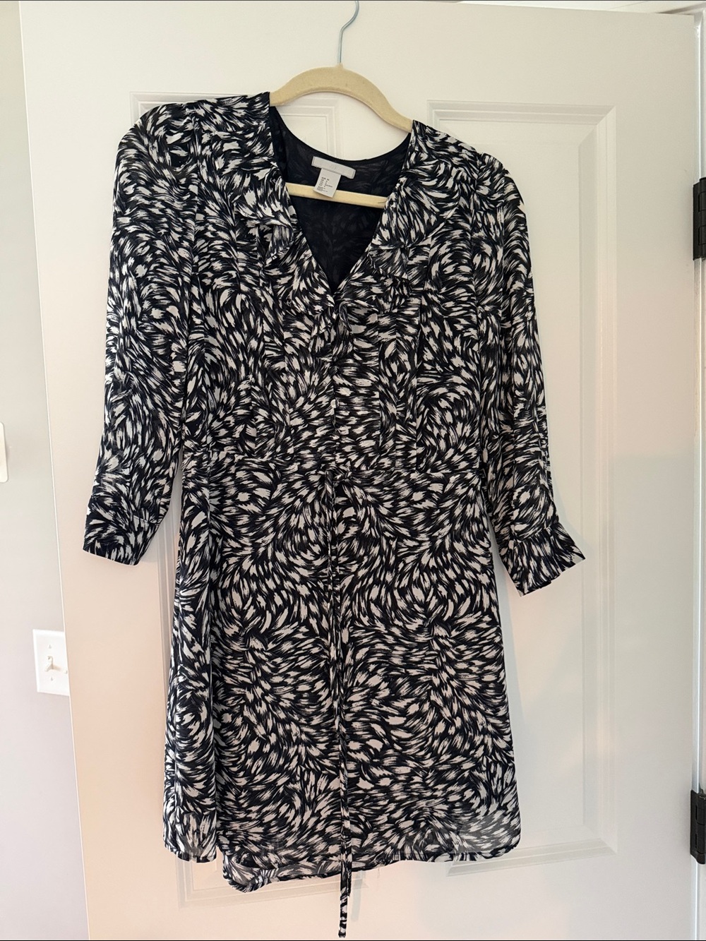 H&M Black & White Swirl Print Midi Dress